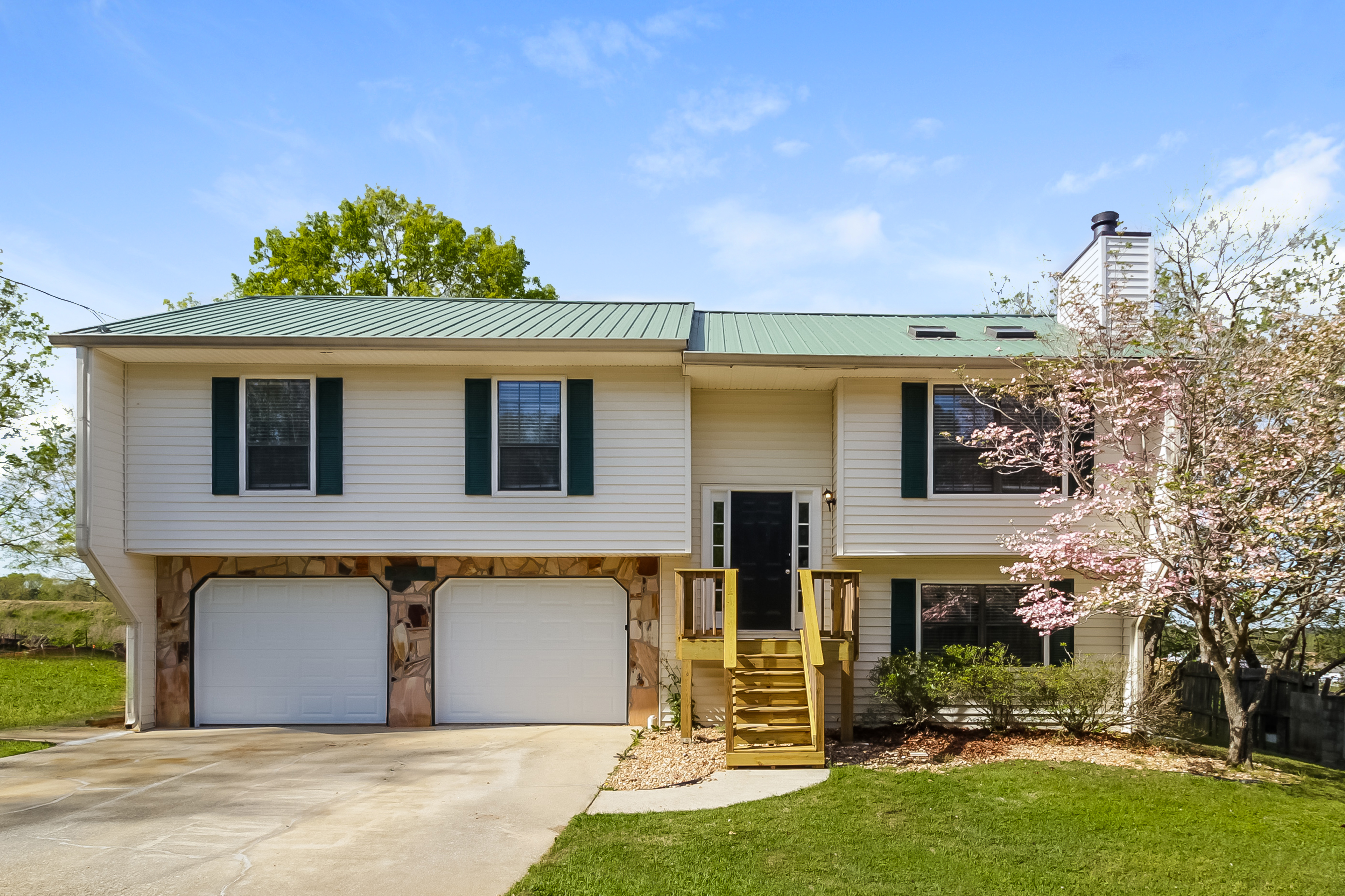 2724 CIMMARON TRL LITHIA SPRINGS, GA 30122